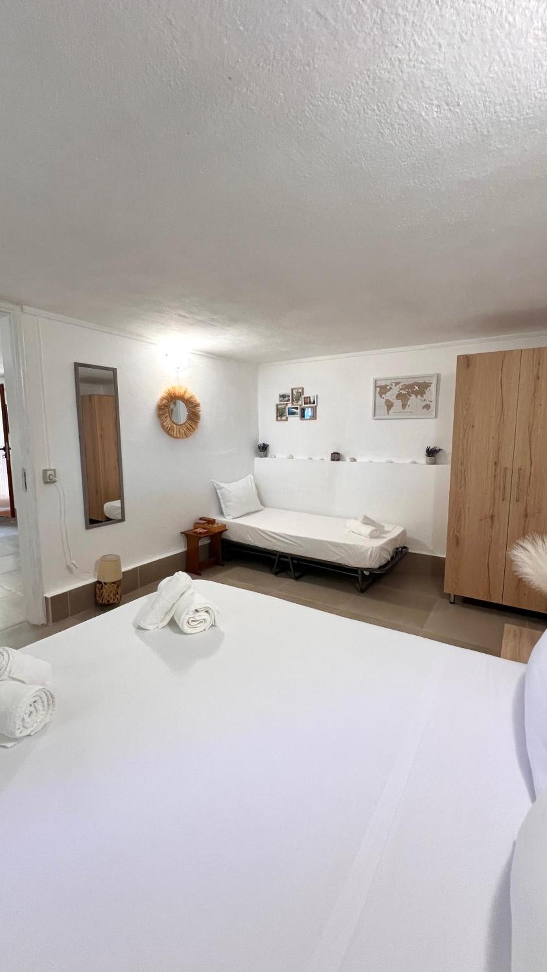 Petra Oliva Apartment Dhermi Exterior photo
