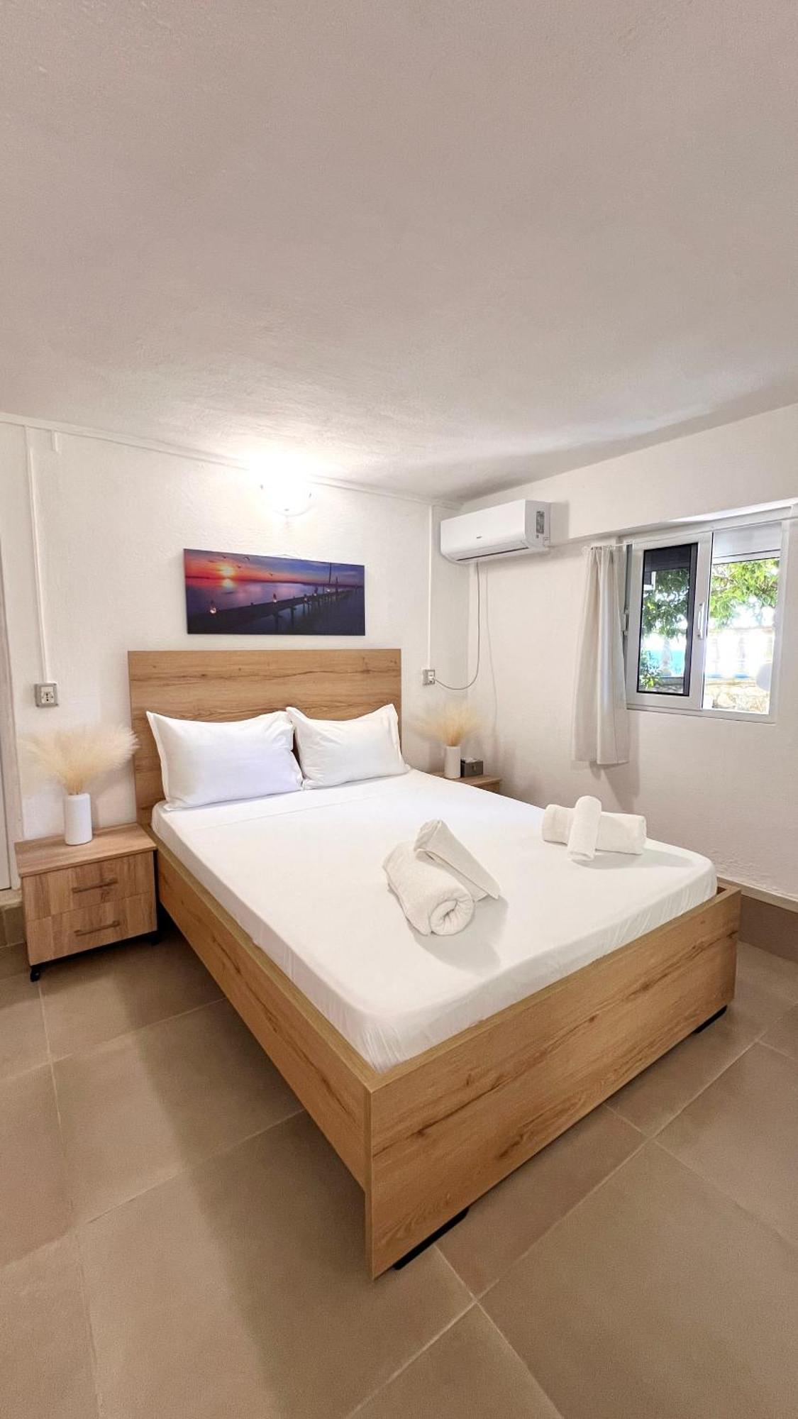 Petra Oliva Apartment Dhermi Exterior photo